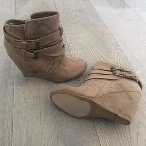 NWT wedge Booties